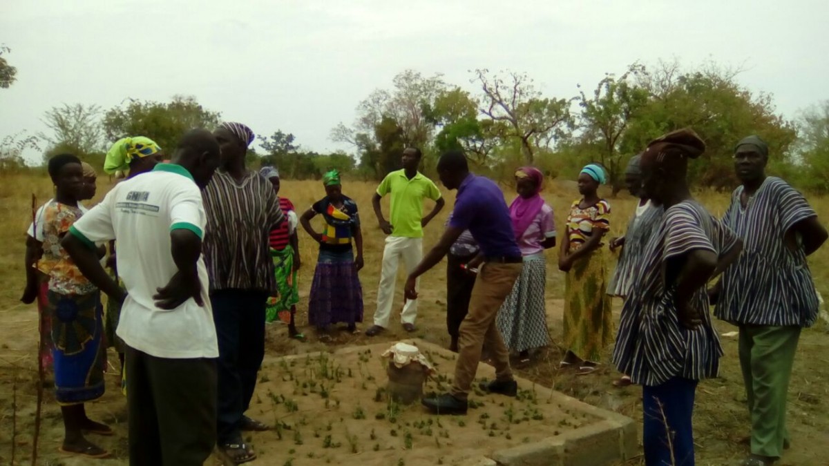 Demonstrating Bhungroo technology.
