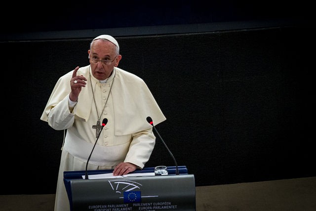 pope francais claude truong-ngoc